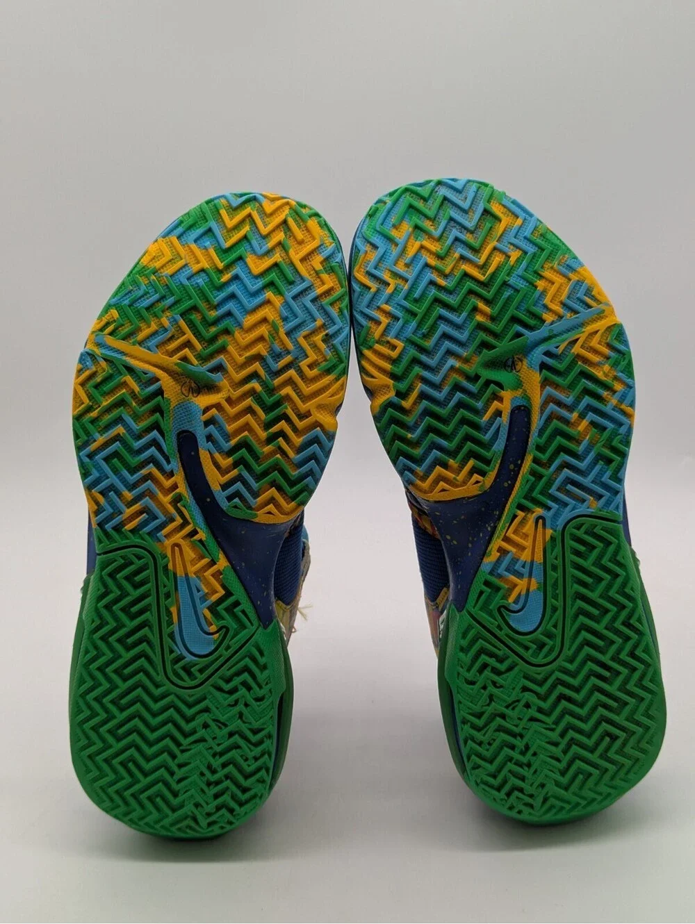 Nike LeBron Witness 7 Kaleidoscope Blue Kids Size 6Y /Womens 7.5 Shoe DQ8650-400